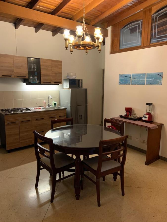 Casa Rosales Hotell Medellín Exteriör bild