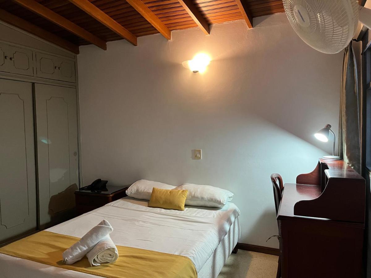 Casa Rosales Hotell Medellín Exteriör bild