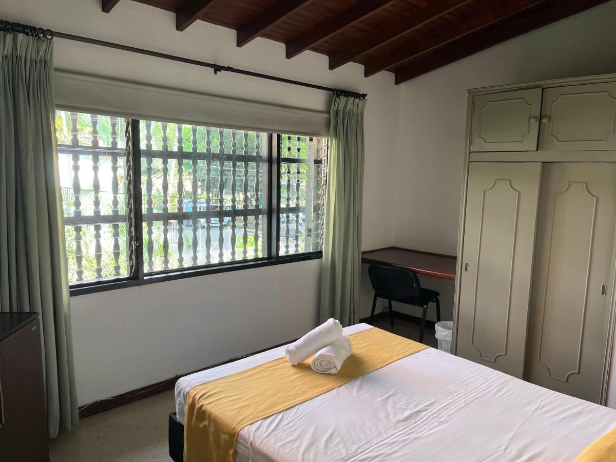 Casa Rosales Hotell Medellín Exteriör bild
